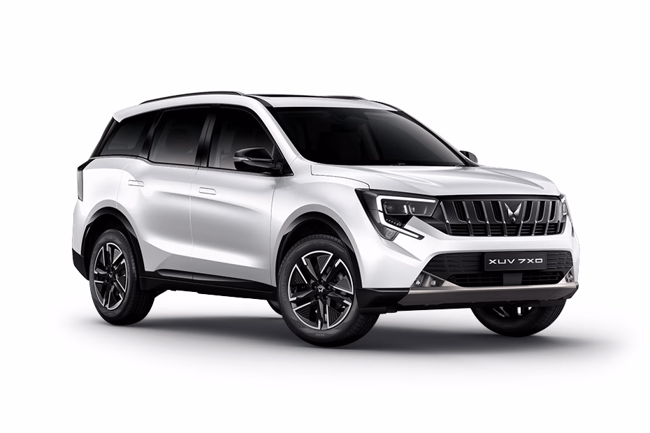 Mahindra XUV 7XO in Everest White