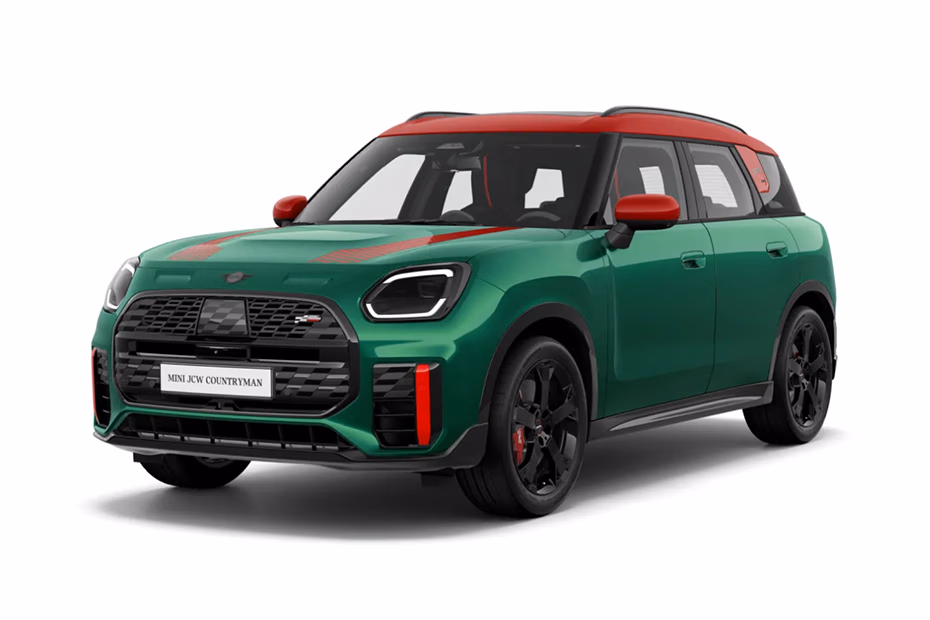 MINI Countryman in British Racing Green